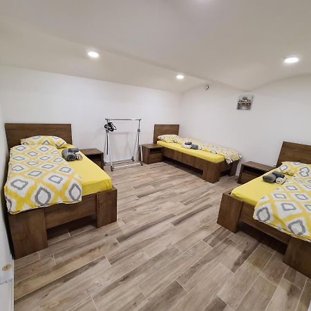 Apartment Dinlux Maribor Extérieur photo