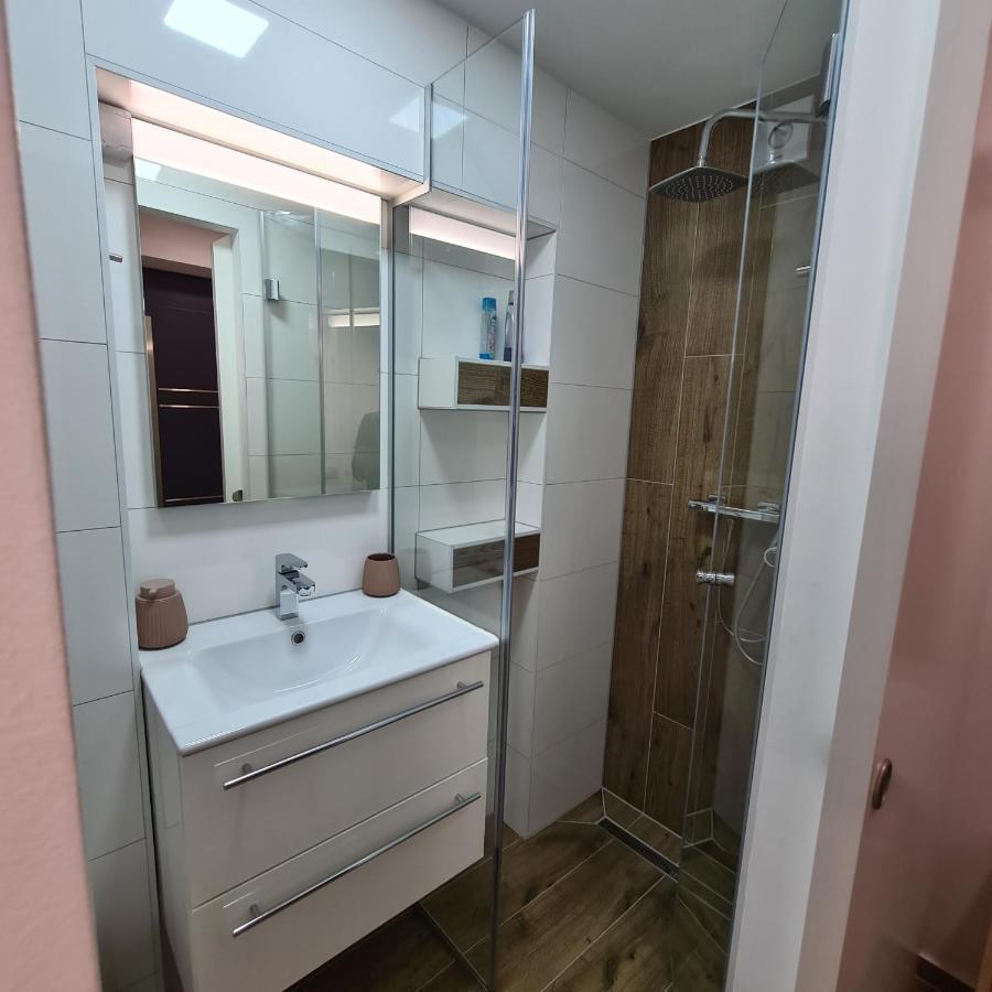 Apartment Dinlux Maribor Extérieur photo