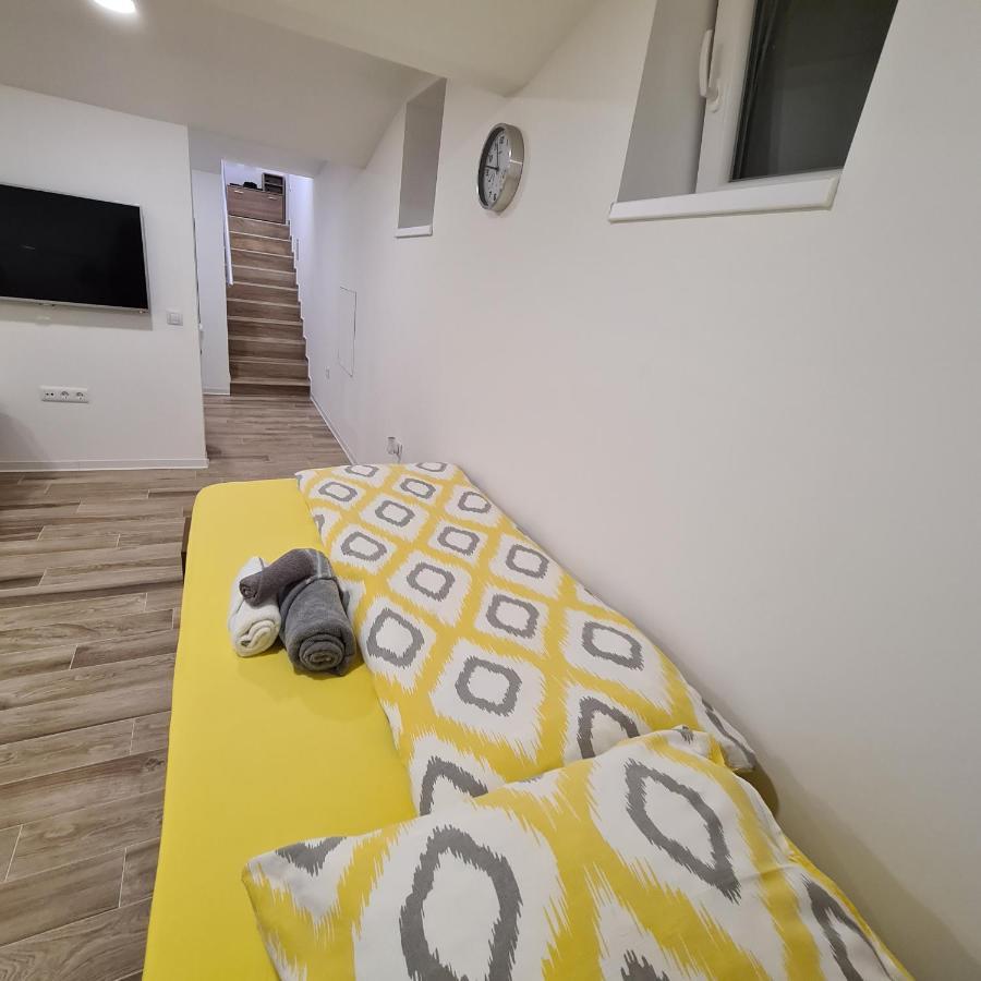 Apartment Dinlux Maribor Extérieur photo