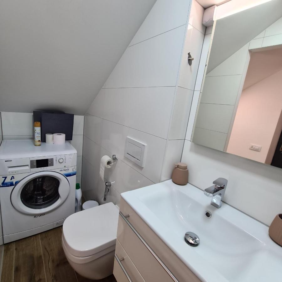 Apartment Dinlux Maribor Extérieur photo