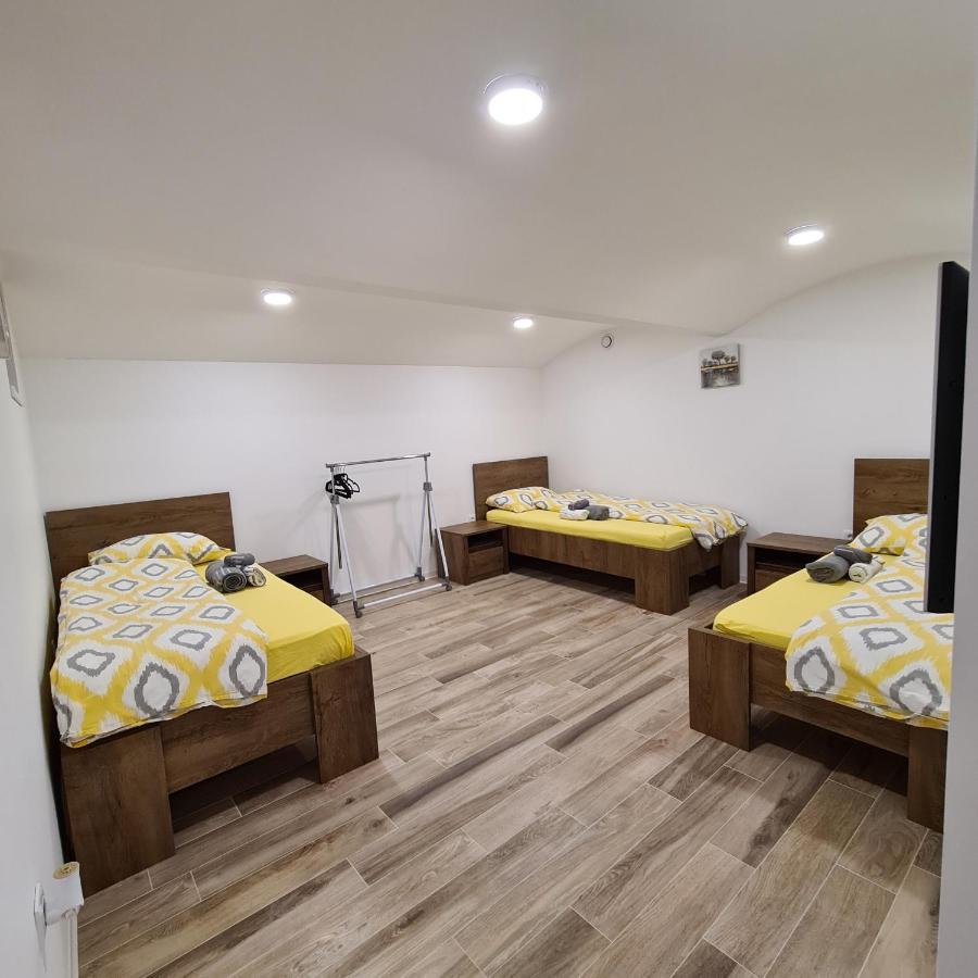 Apartment Dinlux Maribor Extérieur photo