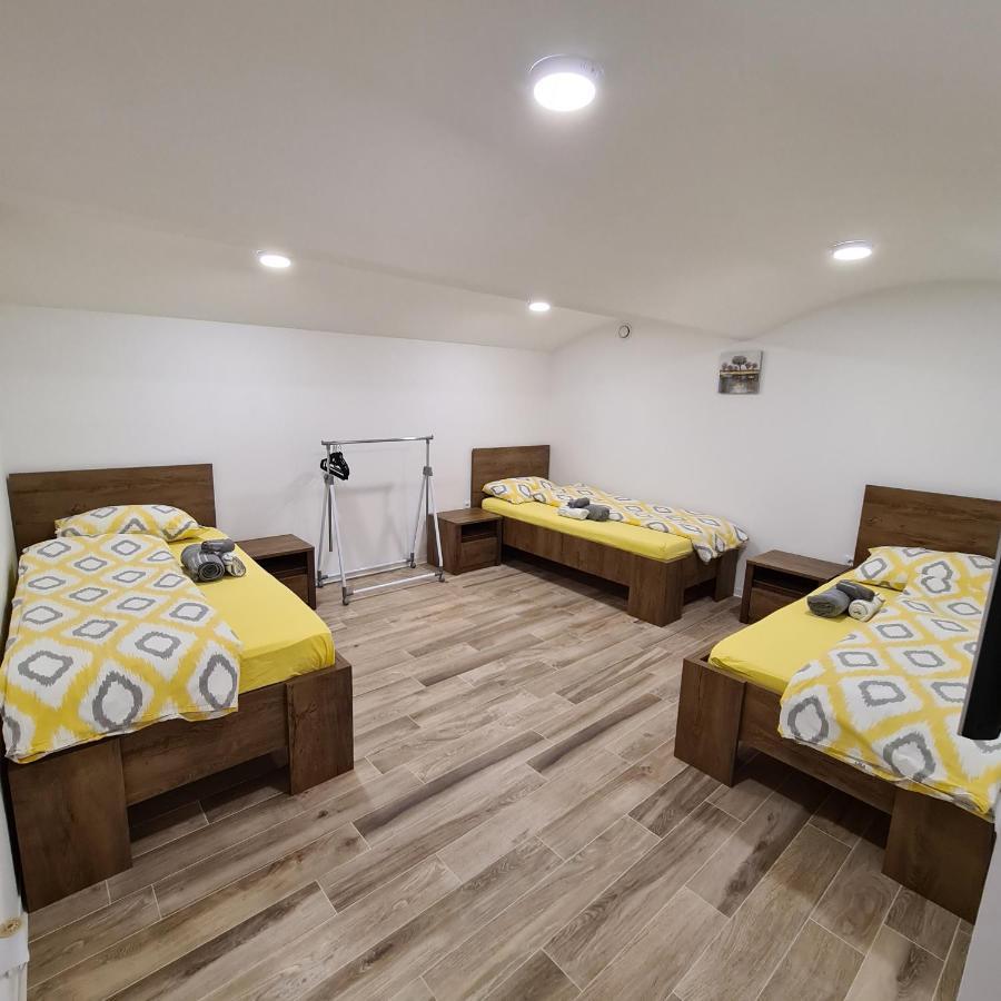 Apartment Dinlux Maribor Extérieur photo