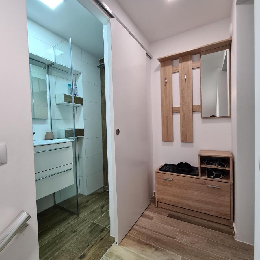 Apartment Dinlux Maribor Extérieur photo